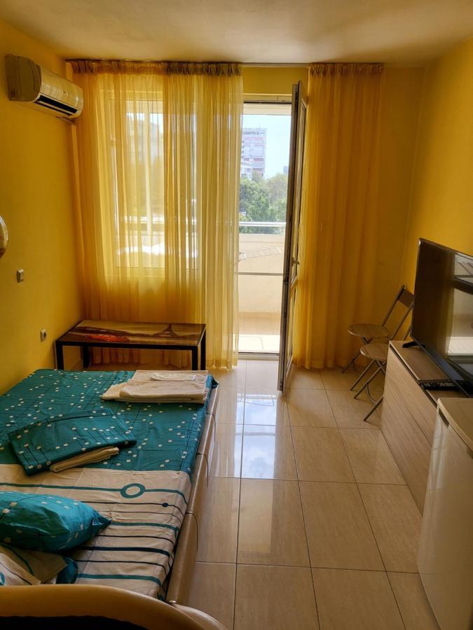 Апартаменты Apartamenti Ivaia Варна Экстерьер фото
